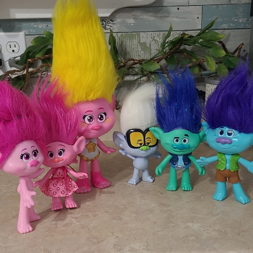 Vibrant Troll Dolls Collection One Sings See Video